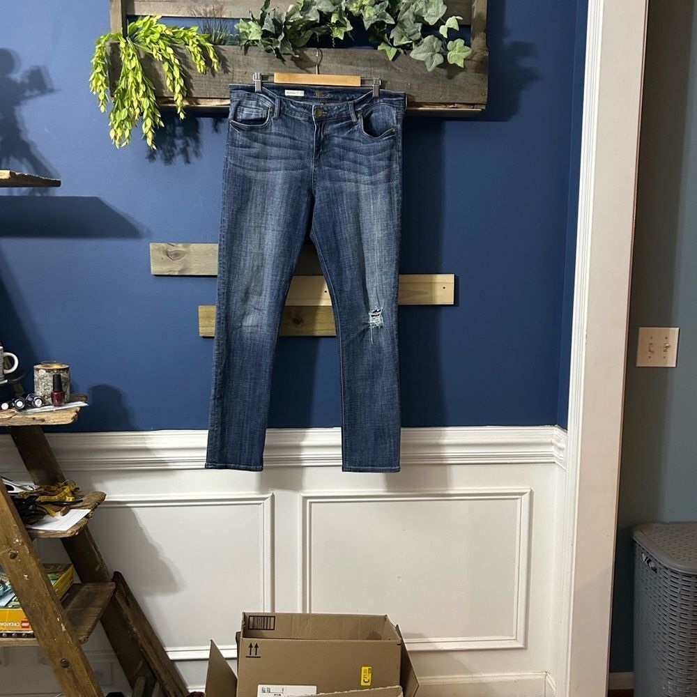 Kut from the Kloth Boyfriend Dark Blue Straight Leg Jeans Distressed 14